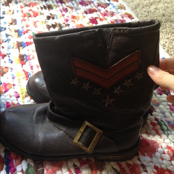 Military style boots