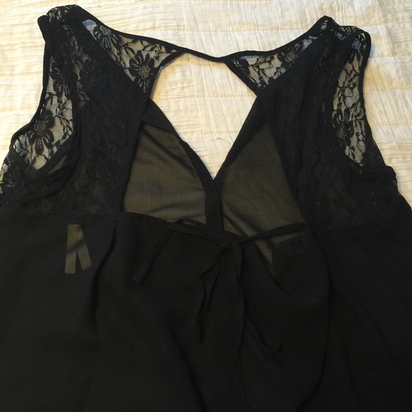 LACEY TANK - Picture 2 of 2