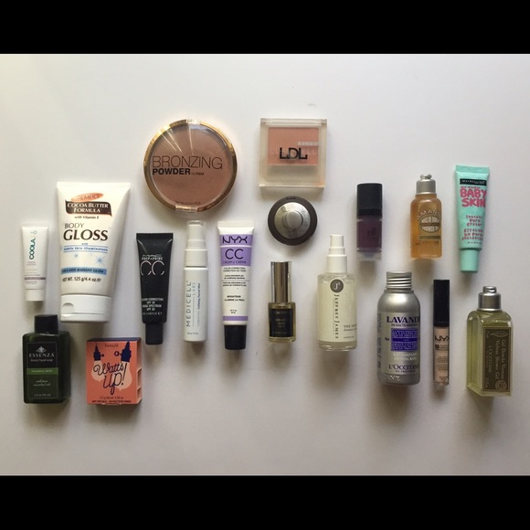Multiple Accessories - ON HOLD: Makeup and Skincare Bundle