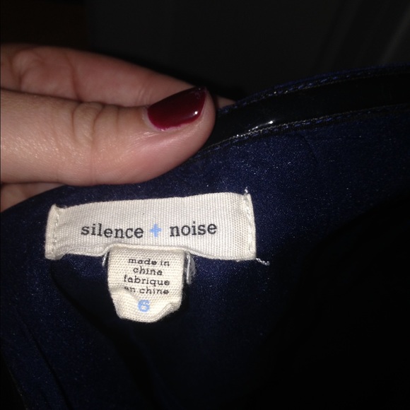 Silence + noise navy blue halter dress - Picture 3 of 3