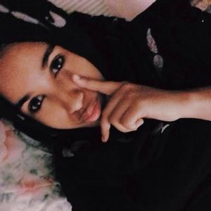 Meet your Posher, Najma