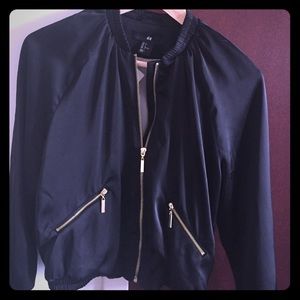 H & M Black bomber jacket ❗️❗️Never worn❗️❗️