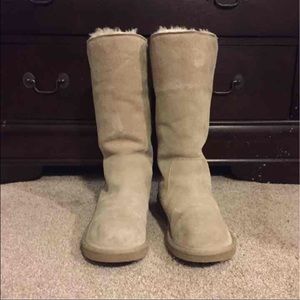 Tall uggs- sold
