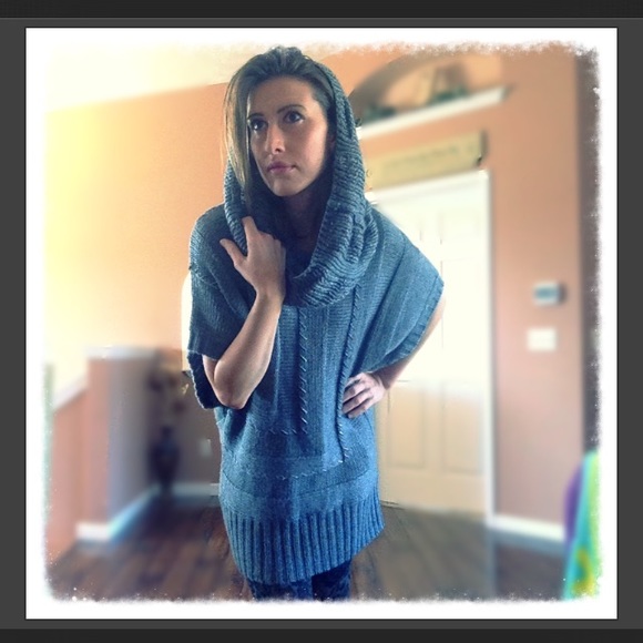 💥Sold💥Warm and Chic Oversized Sweater - Picture 2 of 4