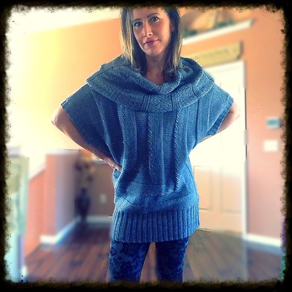 💥Sold💥Warm and Chic Oversized Sweater - Picture 3 of 4