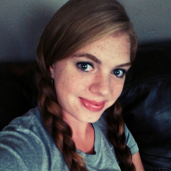 Meet your Posher, Maria