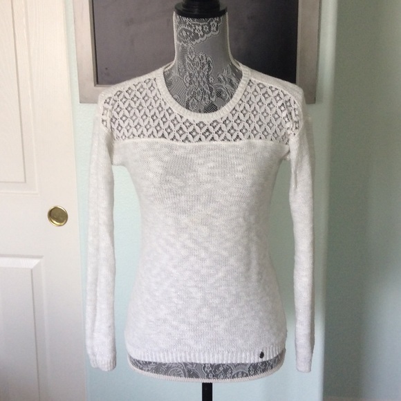 ABERCROMBIE & FITCH  White Knit Sweater