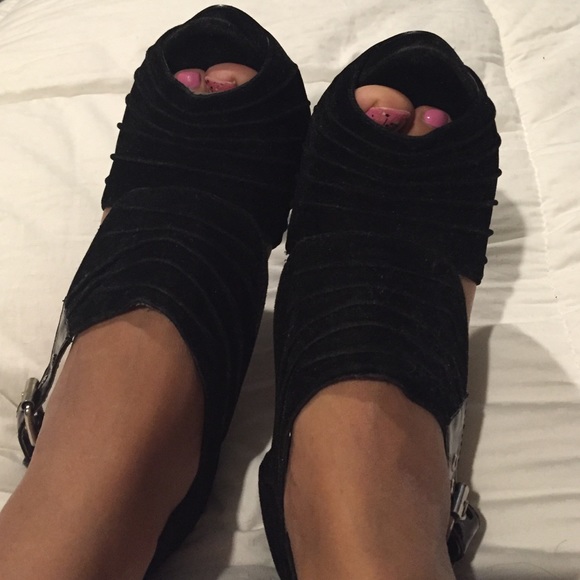 New heels - Picture 2 of 4