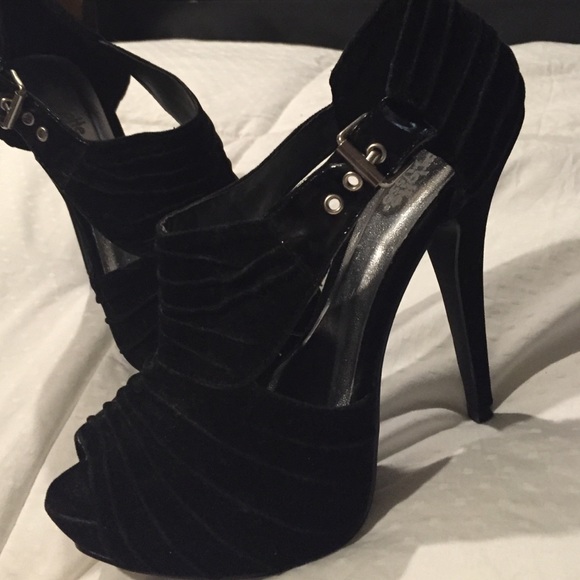 New heels - Picture 4 of 4