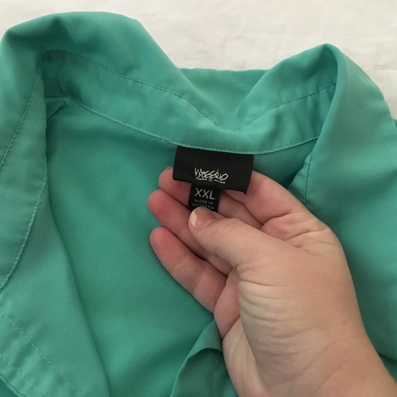 Mossimo button down blouse - Picture 2 of 3