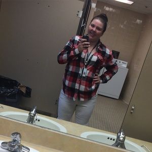 Meet your Posher, Monique