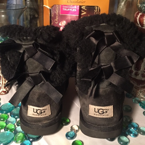 UGG Boots - Picture 3 of 4