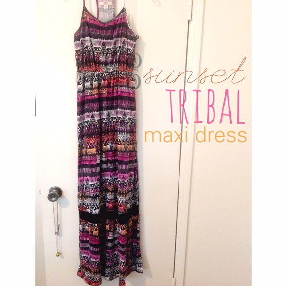 BRAND NEW 💖 sunset ombré tribal maxi dress