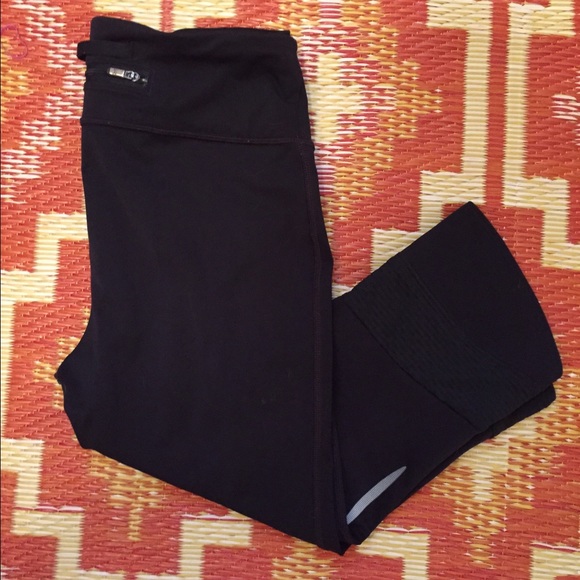 Under armour medium black hot gear pants