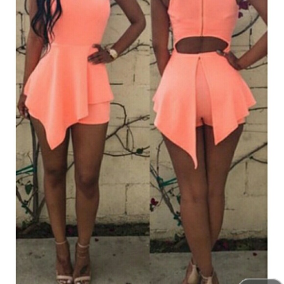 Round Neck salmon romper