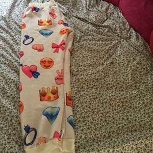 Emoji joggers👍🏽