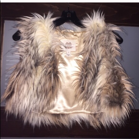 Esley Tops - NWOT Gorgeous Fur Vest taupe color