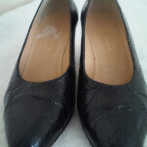 Gucci 37 b alligator heels