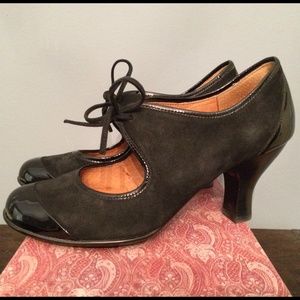 Sofft, retro-looking maryjanes.