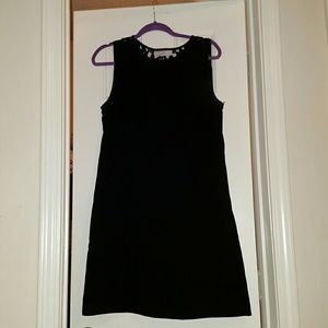 Black sleeveless shift dress
