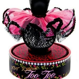 Betsey Johnson too too perfume