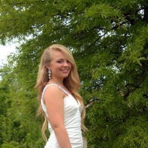 Meet your Posher, Alexandra