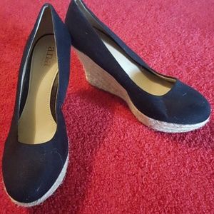 Black wedges size 8
