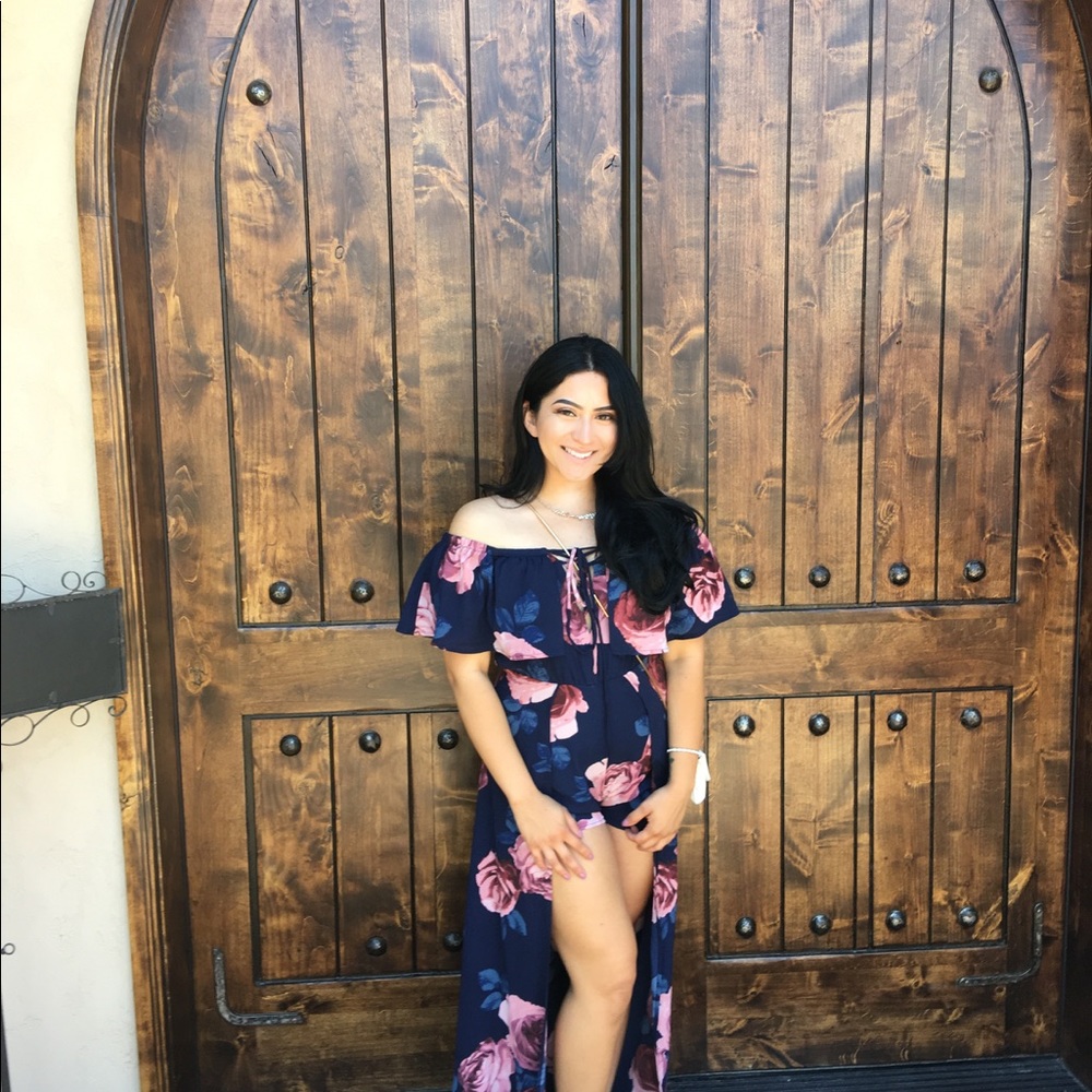 Meet your Posher, Gloria