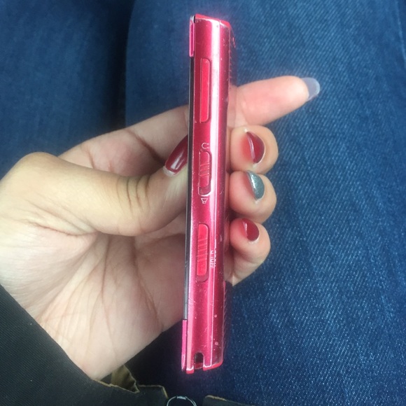 Sony Walkman MP3 Player Red - Picture 4 of 4