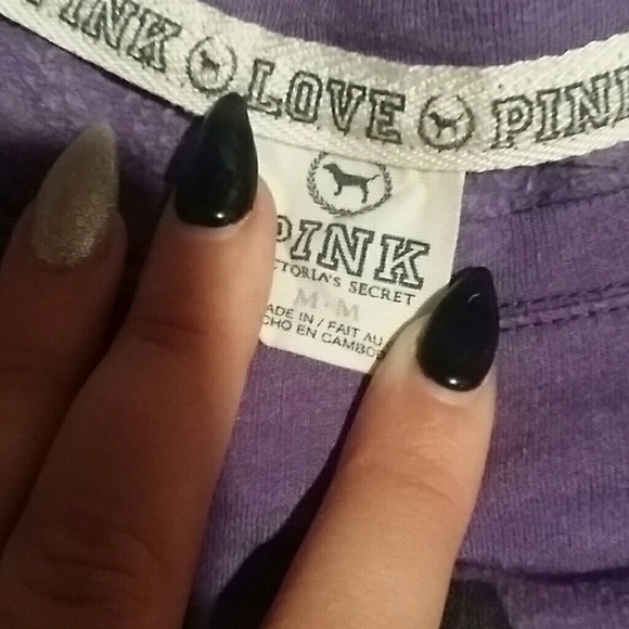 Wanting to trade. Pink victoria secret crew neck - Picture 2 of 3