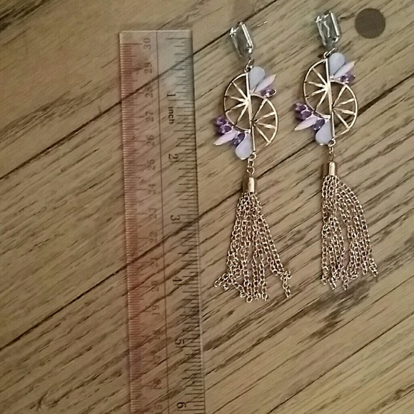 Faceted earring w gold tassels. - Picture 2 of 3