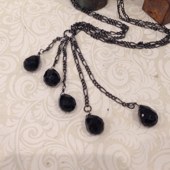 Black Teardrop Bead Necklace - Picture 2 of 3