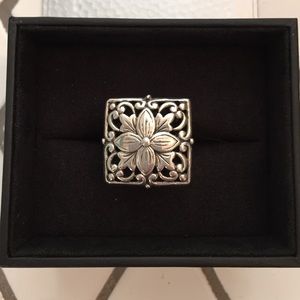 Vintage sterling silver flower filigree ring