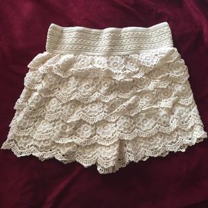 Cream lace shorts
