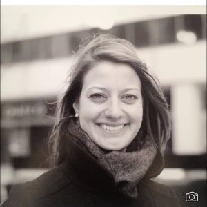 Meet your Posher, Caitlin