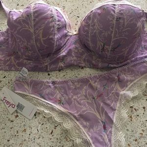 Freya bra and panty bird set