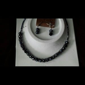 Necklace and earring set