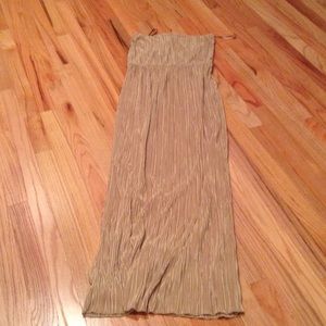 NWT The Limited Maxi dress, Gold. Size S