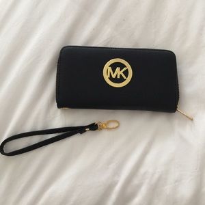Michael Kors wristlet