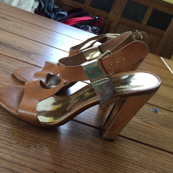 4" heel - Picture 3 of 4