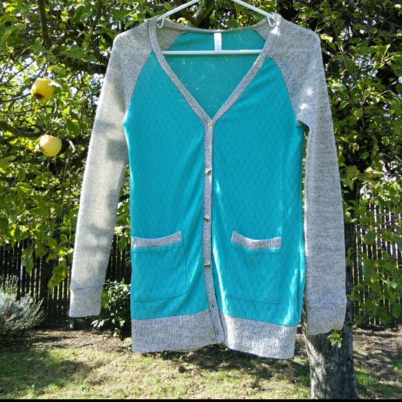 Xhilaration Blue Colorblock Cardigan - Picture 1 of 3