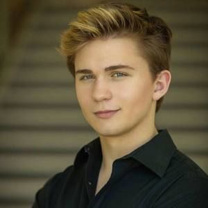 Meet your Posher, Dylan