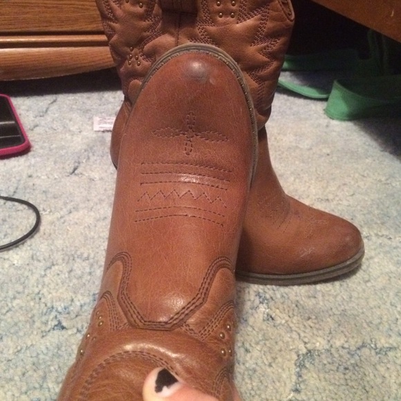 ✨High heeled cowboy boots✨ - Picture 3 of 3