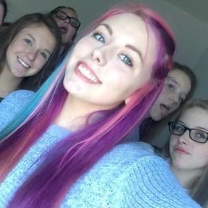 Meet your Posher, Carrie