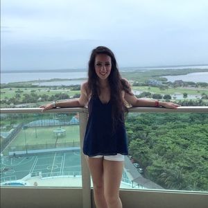 Meet your Posher, Megan