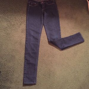Hollister skinny jeans. 9L  29w 33L