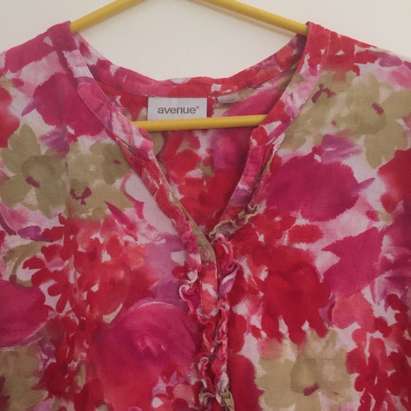 Floral print blouse