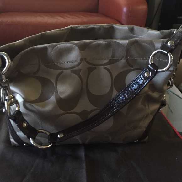 Coach handbag. Guaranteed authentic - Picture 1 of 4