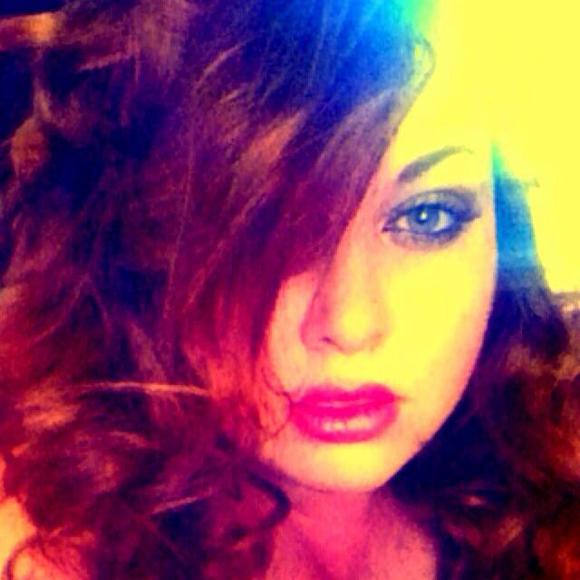 Meet your Posher, Rena - Picture 1 of 1