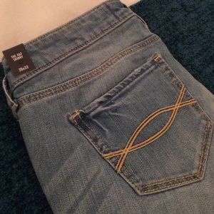 BRAND NEW. Abercrombie and Fitch skinny jeans